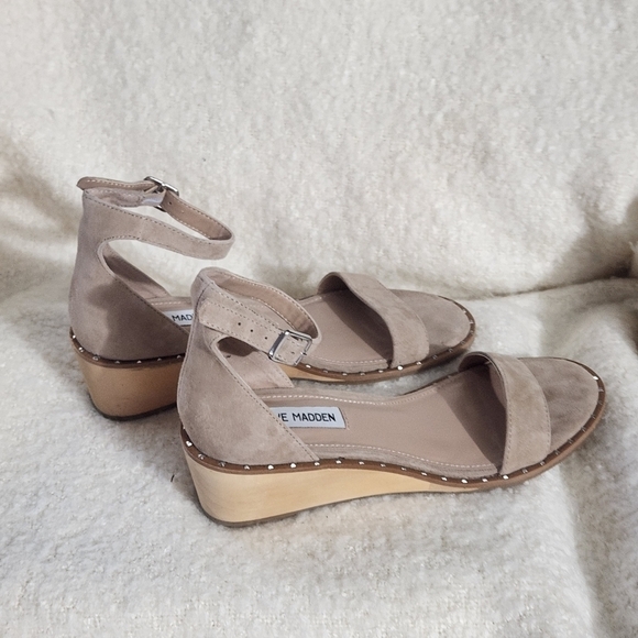 Steve Madden Womens Kenmar Tan Suede Ankle Strap Heels Size 7.5 Medium - Picture 6 of 10